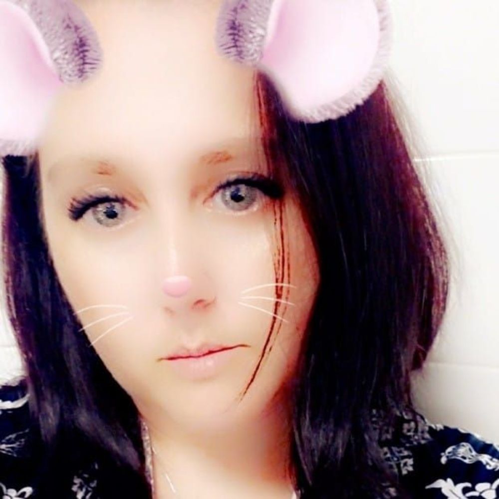 Meet your Posher, Della